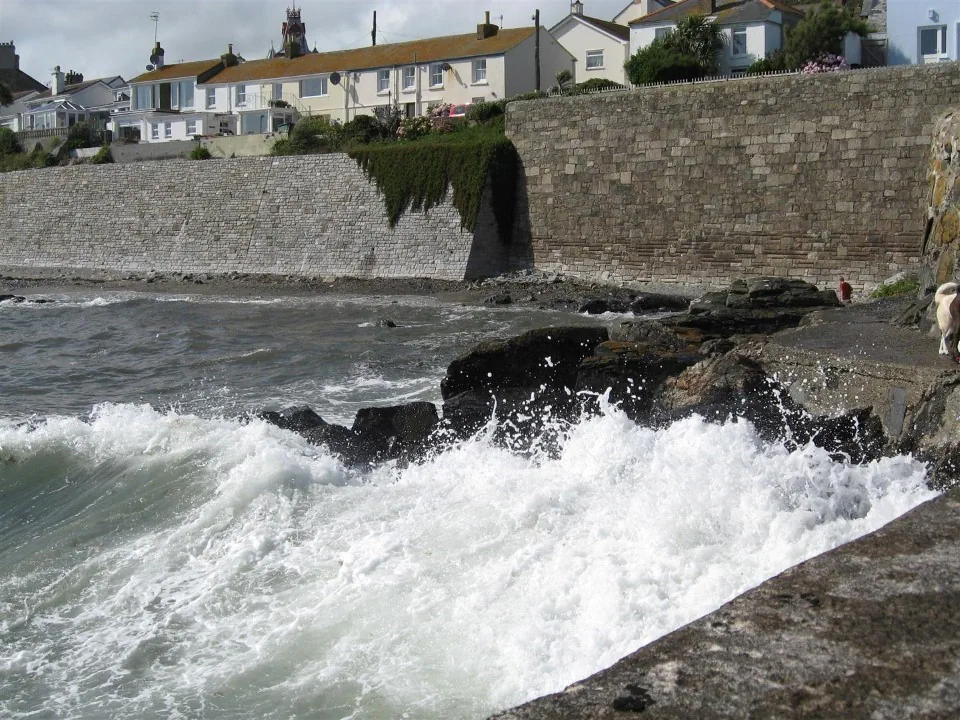 Day 2 marazion waves crashing 3